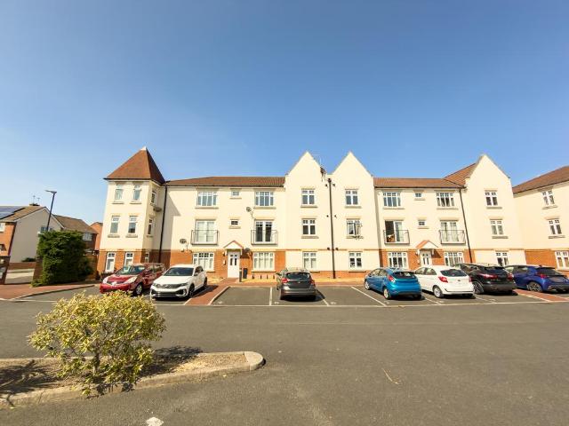 2 bedroom flat for sale