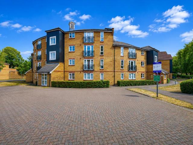 2 bedroom flat for sale