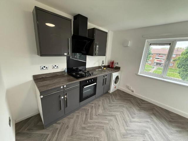 2 bedroom flat for sale