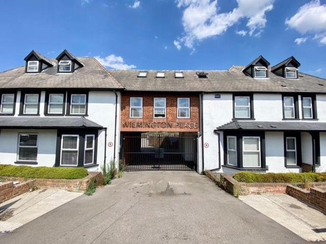 2 bedroom flat for sale