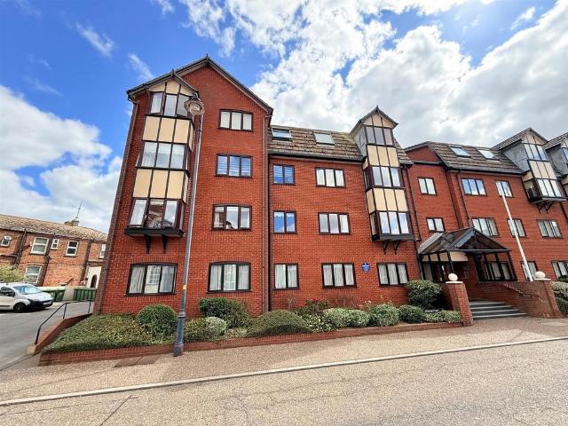 2 bedroom flat for sale