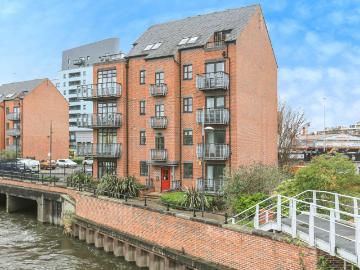 Leeds, West Yorkshire, North England - Balcony