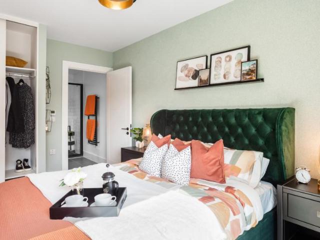 2 bedroom flat for sale