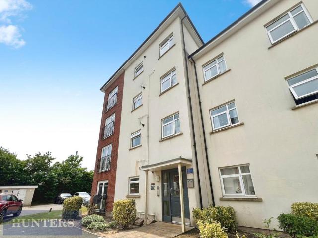 2 bedroom flat for sale