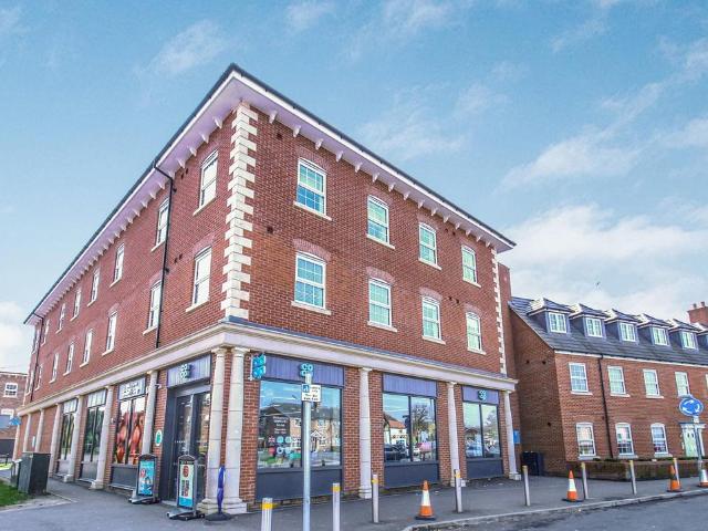 2 bedroom flat for sale