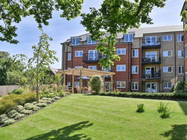 2 bedroom flat for sale