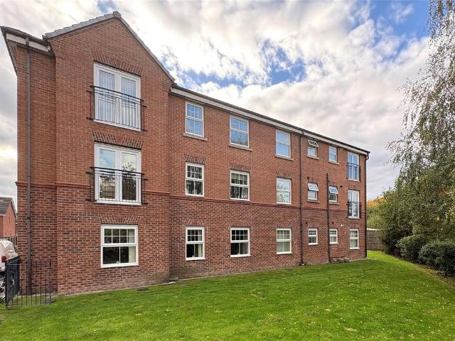2 bedroom flat for sale