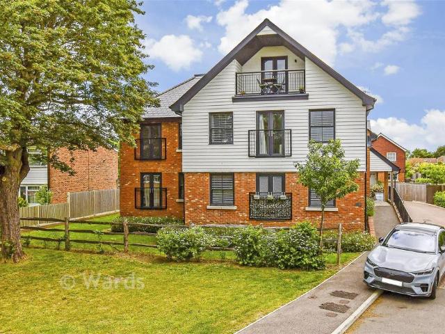 2 bedroom flat for sale