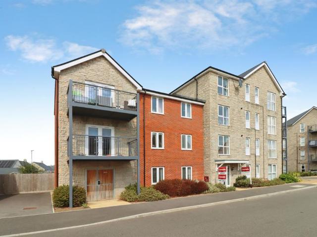 2 bedroom flat for sale