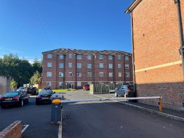 2 bedroom flat for sale