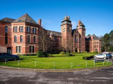2 bedroom flat for sale