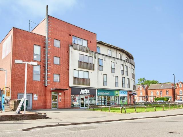 2 bedroom flat for sale