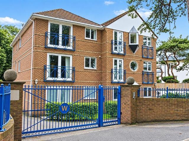 2 bedroom flat for sale