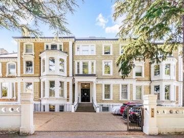 2 bedroom flat for sale