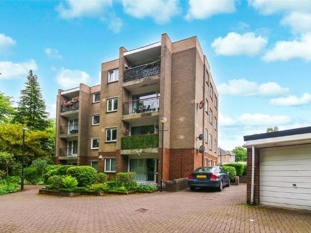2 bedroom flat for sale