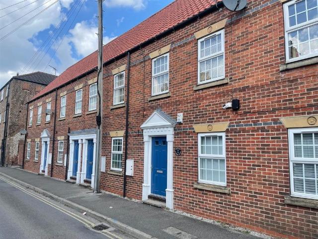 2 bedroom flat for sale