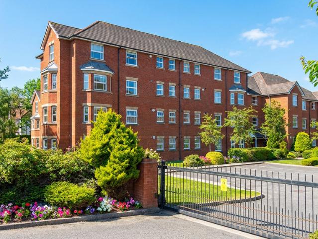 2 bedroom flat for sale