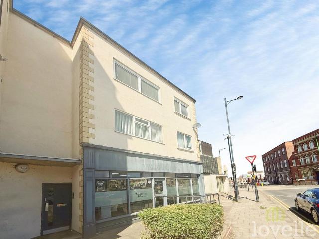 2 bedroom flat for sale