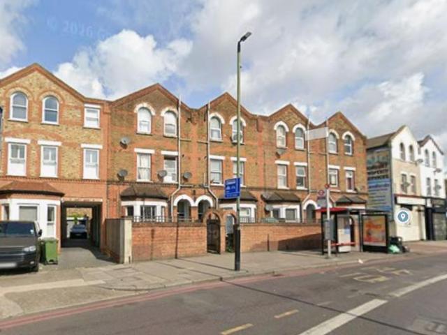 2 bedroom flat for sale