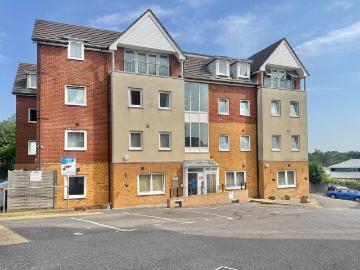 2 bedroom flat for sale