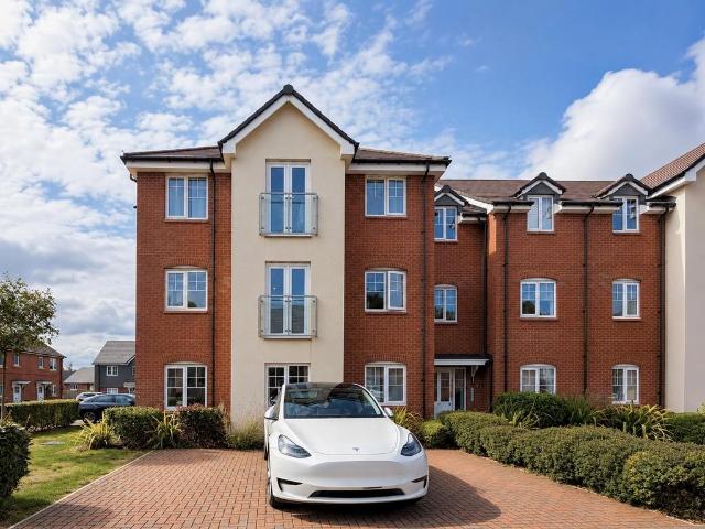 2 bedroom flat for sale