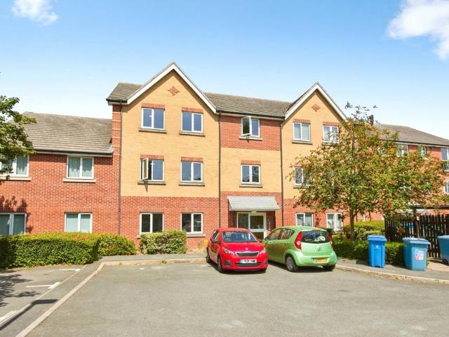 2 bedroom flat for sale