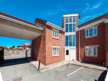2 bedroom flat for sale
