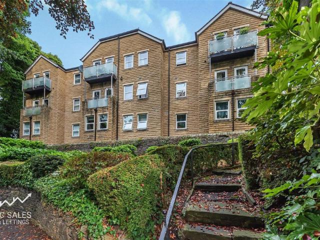 2 bedroom flat for sale
