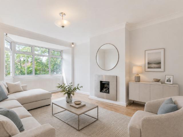2 bedroom flat for sale