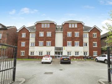 2 bedroom flat for sale