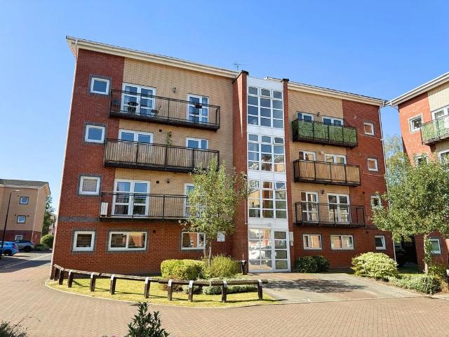 2 bedroom flat for sale