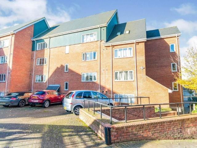 2 bedroom flat for sale