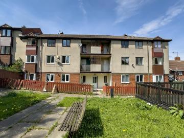 2 bedroom flat for sale