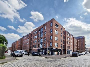 2 bedroom flat for sale