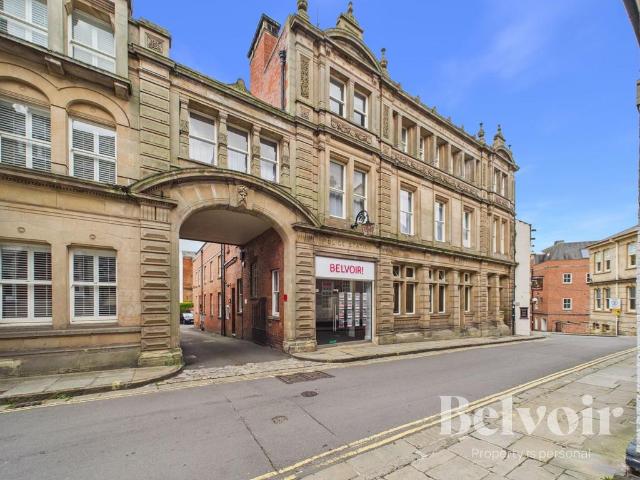 2 bedroom flat for sale