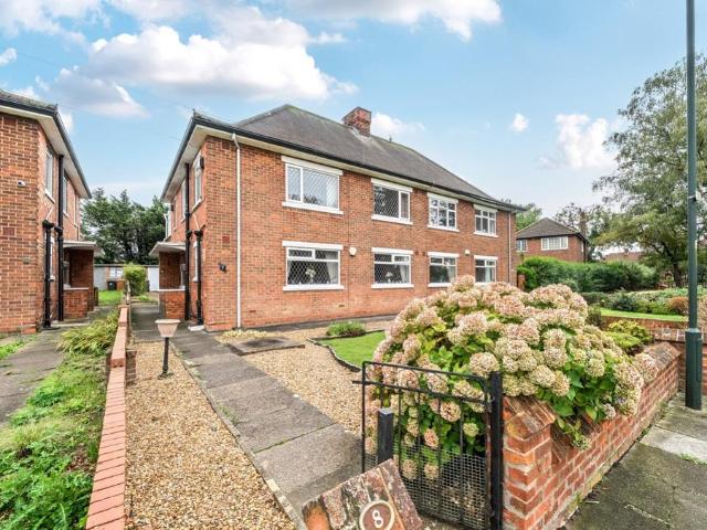 2 bedroom flat for sale
