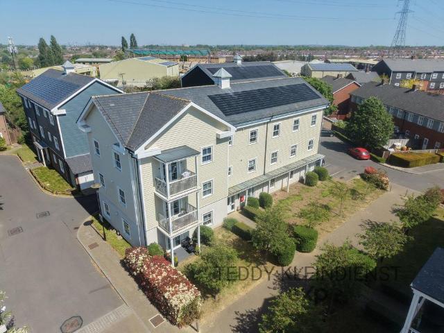 2 bedroom flat for sale