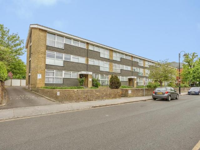 2 bedroom flat for sale