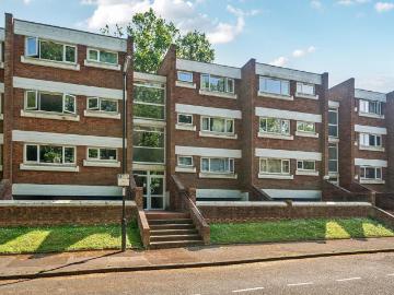 2 bedroom flat for sale