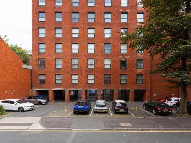 2 bedroom flat for sale