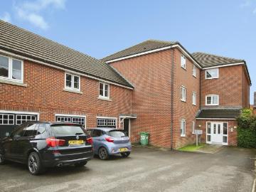 2 bedroom flat for sale