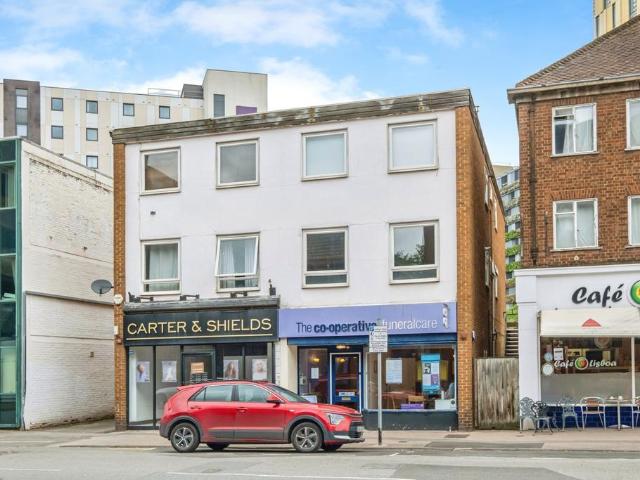 2 bedroom flat for sale