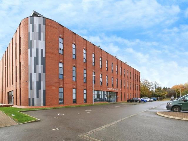 2 bedroom flat for sale