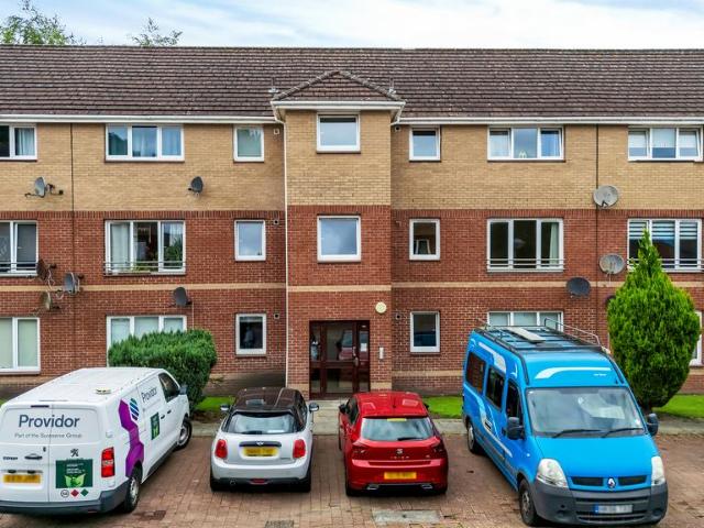 2 bedroom flat for sale