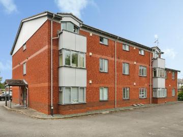 2 bedroom flat for sale