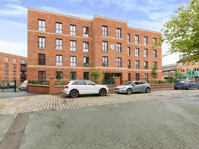 2 bedroom flat for sale