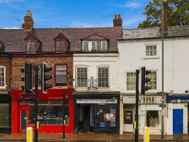 2 bedroom flat for sale