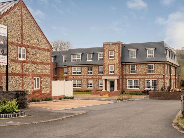 2 bedroom flat for sale