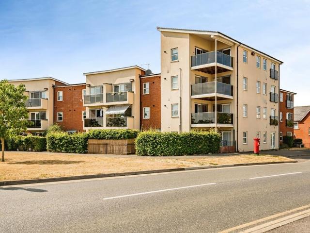 2 bedroom flat for sale