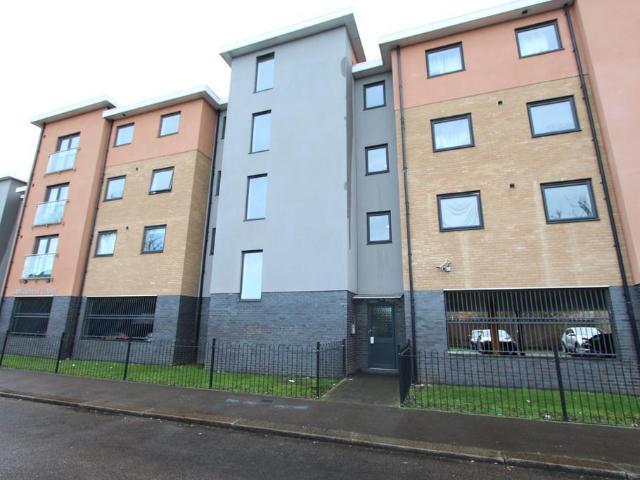 2 bedroom flat for sale
